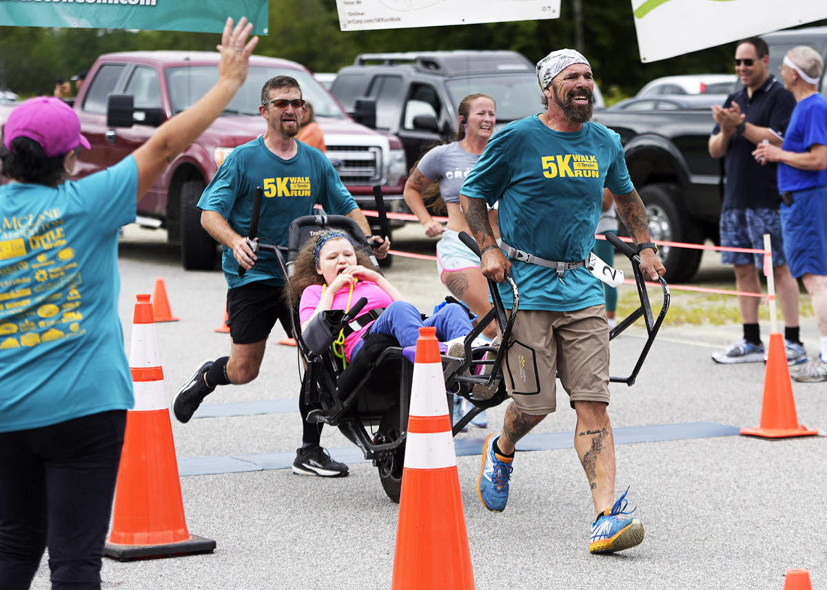 Local running: Over 200 take part in Tender 5K